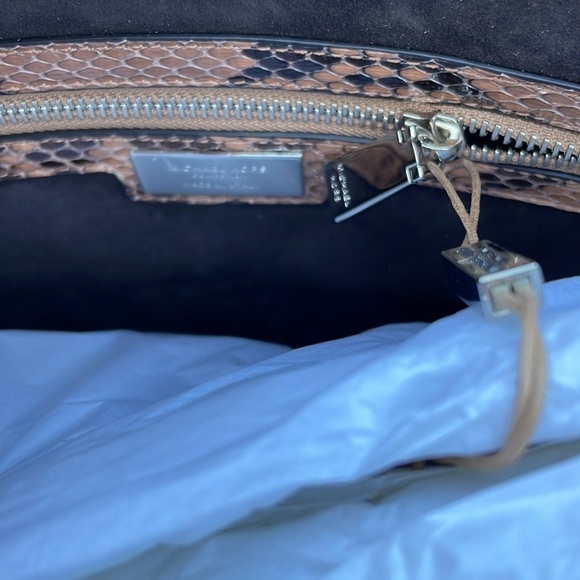 MICHAEL KORS COLLECTION 🌸Bancroft Oversized Calf Leather Python Shoulder Bag - Picture 11 of 14